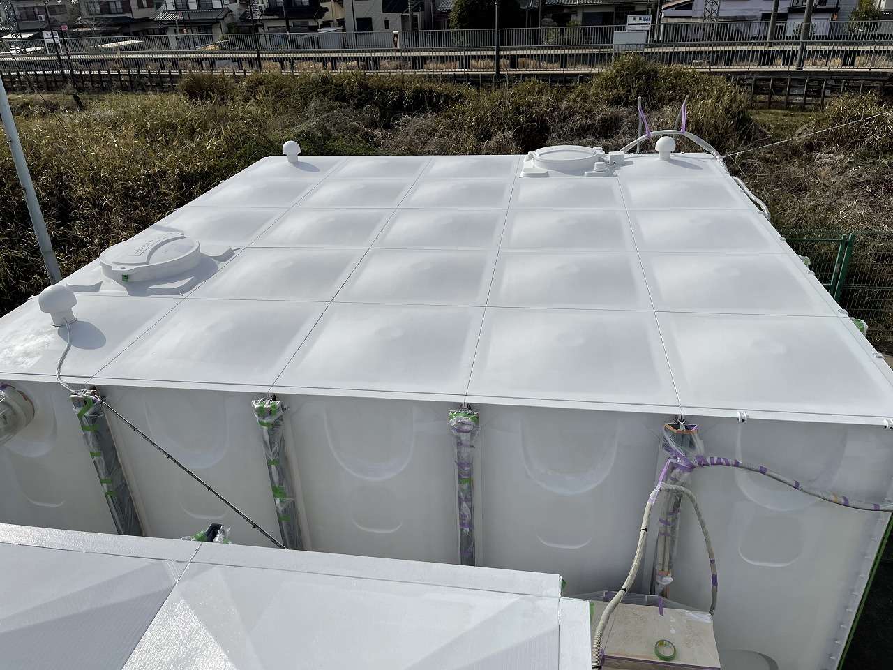 貯水槽の防水塗装